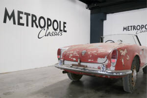 Image 8/19 of Alfa Romeo Giulia 1600 Spider (1963)