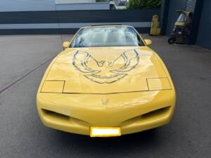 Image 3/25 of Pontiac Firebird TransAm (1992)