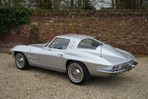 Image 2/50 of Chevrolet Corvette Sting Ray (1963)