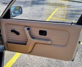 Immagine 13/21 di BMW 318i (1989)