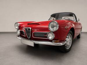 Image 10/31 of Alfa Romeo 2600 Spider (1964)