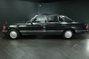 Image 3/30 of Mercedes-Benz 560 SEL (1989)