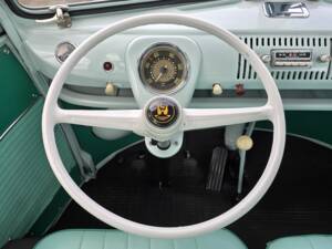 Image 13/24 of Volkswagen T1 Samba (1964)