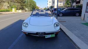 Image 20/50 of Alfa Romeo Spider 1600 Junior (1975)
