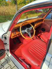 Bild 16/27 von Jaguar Mk II 2.4 (1967)
