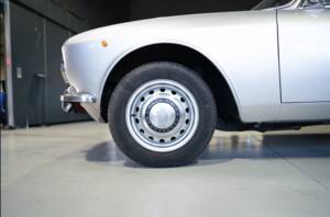 Image 12/27 of Alfa Romeo 1750 GT Veloce (1970)