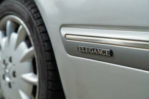 Image 17/50 of Mercedes-Benz E 430 (2000)