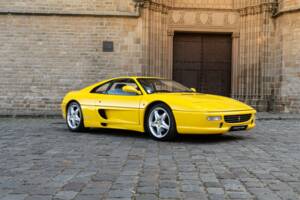 Immagine 10/33 di Ferrari F 355 Berlinetta (1995)
