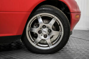 Immagine 42/50 di Mazda MX-5 1.6 (1990)