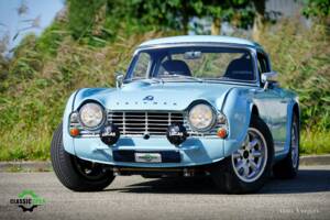 Image 23/43 of Triumph TR 4 (1962)