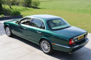 Imagen 10/50 de Jaguar XJ 8 4.2 (2006)