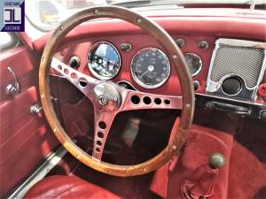 Image 18/40 of MG MGA 1600 (1961)