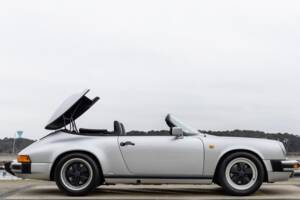 Image 10/132 of Porsche 911 Speedster 3.2 (1989)