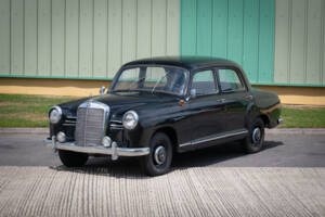 Image 2/30 de Mercedes-Benz 180 (1955)