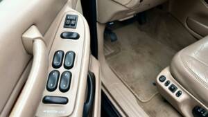 Bild 11/17 von Lincoln Navigator (1998)