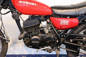 Immagine 21/23 di Suzuki TS 250 (1900)
