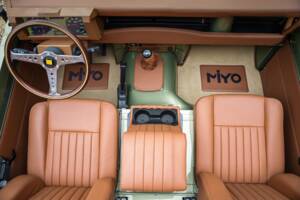 Bild 38/47 von Land Rover 90 (1990)