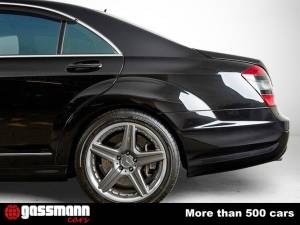 Immagine 7/15 di Mercedes-Benz S 65 AMG L (2007)
