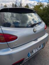 Image 13/111 of Alfa Romeo 147 3.2 GTA (2002)