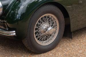 Image 33/46 of Jaguar XK 120 DHC (1954)