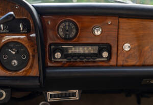 Image 17/22 of Rolls-Royce Silver Cloud III &quot;Chinese Eyes&quot; (1964)