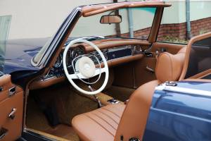 Image 17/51 of Mercedes-Benz 280 SL (1969)