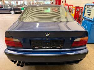 Image 18/22 de BMW M3 (1993)
