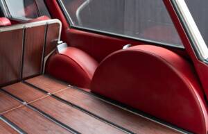 Bild 32/34 von Mercedes-Benz 230 S Universal (1967)