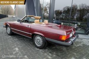 Immagine 3/11 di Mercedes-Benz 560 SL (1986)