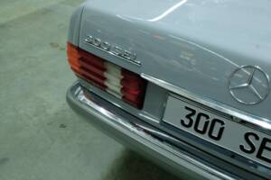 Bild 10/50 von Mercedes-Benz 300 SEL (1986)