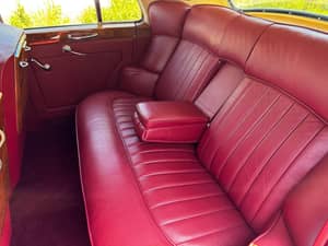 Image 68/81 of Bentley S 1 (1959)