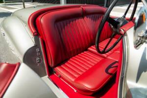 Image 10/12 of Jaguar XK 120 OTS (1951)