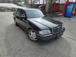Bild 15/16 von Mercedes-Benz C 36 AMG (1994)