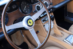 Image 8/36 de Ferrari 330 GT 2+2 (1964)