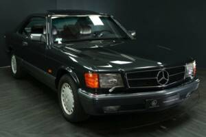 Immagine 5/50 di Mercedes-Benz 560 SEC (1990)
