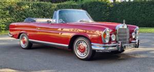 Image 38/44 of Mercedes-Benz 220 SE b (1962)