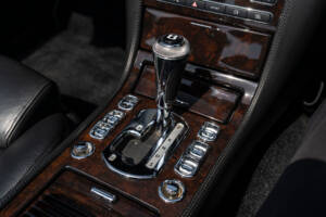 Bild 23/31 von Bentley Azure T (2009)