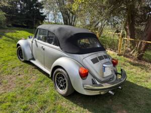 Image 16/17 of Volkswagen Beetle 1303 (1975)