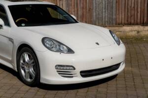 Bild 10/50 von Porsche Panamera 4S (2010)