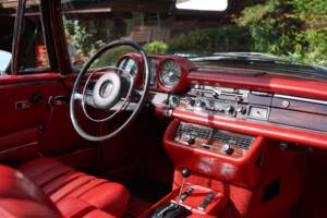 Imagen 12/53 de Mercedes-Benz 280 SE 3,5 (1970)