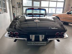 Image 2/44 of Chevrolet Corvette Sting Ray Convertible (1964)