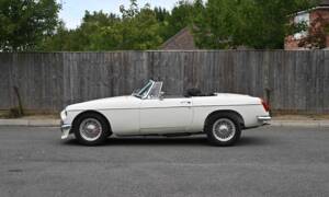 Image 2/50 of MG MGB (1972)
