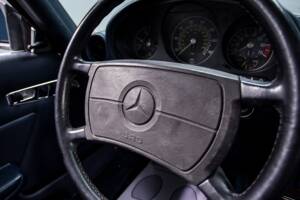 Bild 28/38 von Mercedes-Benz 560 SL (1986)
