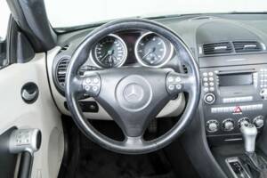 Bild 8/50 von Mercedes-Benz SLK 280 (2005)