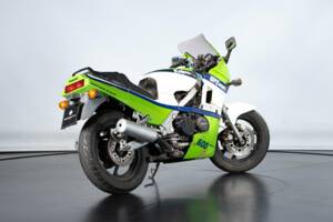 Image 6/36 of Kawasaki GPZ 600 R (1985)