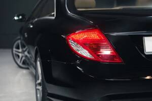 Image 12/40 of Mercedes-Benz CL 65 AMG (2008)