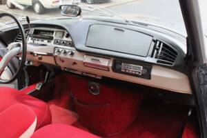 Image 12/22 of Citroën DS 21 Pallas (1966)