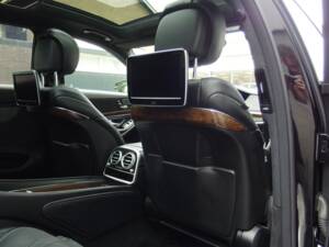 Bild 40/99 von Mercedes-Benz Maybach S 500 (2015)