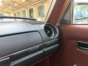 Afbeelding 31/40 van Mercedes-Benz 230 E (1983)