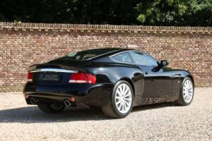 Image 2/50 of Aston Martin V12 Vanquish (2002)